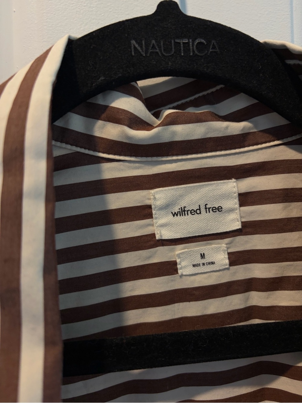 NWT Aritzia Wilfred Free Brown and White Striped Button-Down Shirt size M - Picture 2 of 4